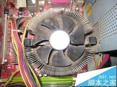 电脑每次开机都提示CPU Fan Error的原因分析以及解决办法